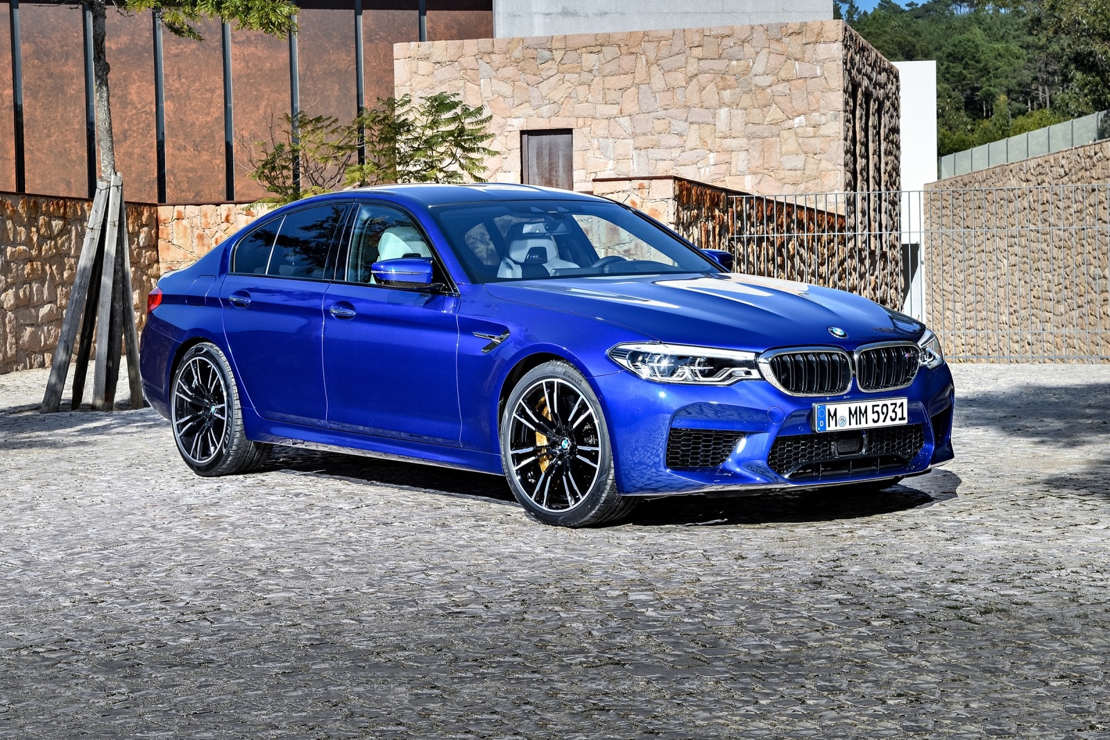 10 - 15 najmanje pouzdanih automobila koje možete kupiti - BMW M5